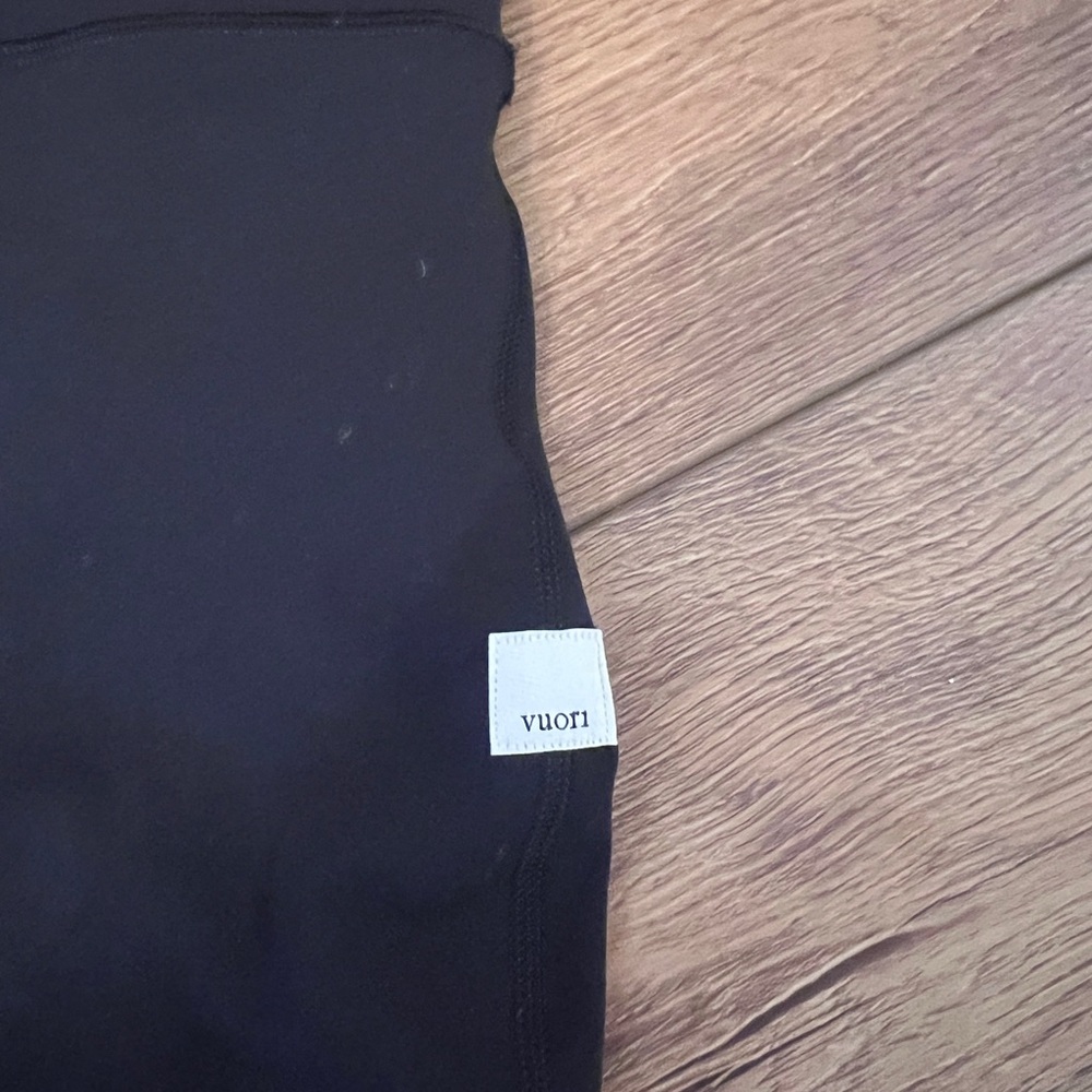 Vuori Yoga Pants - Picture 4 of 6